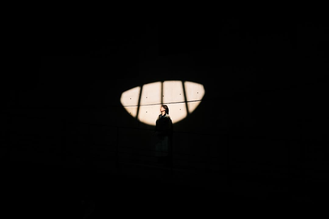 《丰碑在人世——谷公》——闽南师范大学与东山一中以情景剧立异赤色教育写实